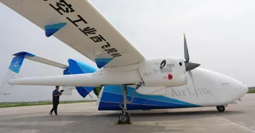 Китай впервые поднял в небо новый беспилотный "крылатый грузовик"