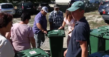 Peste 650 de gospodării din Căinari au primit tomberoane pentru colectarea deșeurilor