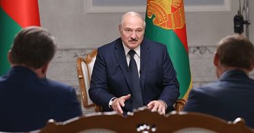 Лукашенко заявил, что на суверенитет Белоруссии покушались соседи.