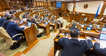 Парламент Молдовы принял Декларацию о поддержке Украины и осуждении агрессии РФ