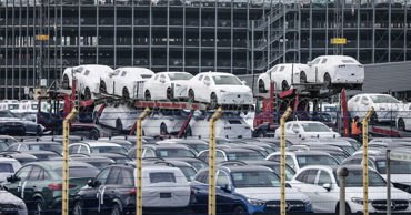 Автопроизводители в ЕС понесли убытки более €8 млрд из-за пошлин Трампа