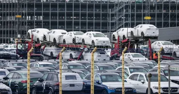 Producătorii auto din UE au suferit pierderi de peste 8 miliarde de euro din cauza tarifelor impuse de Trump