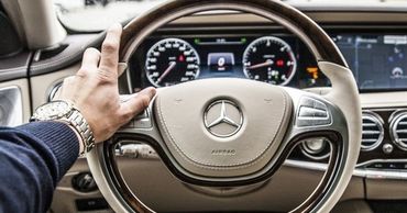 Mercedes отзывает двухгодичный объем поставок автомобилей.