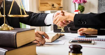 В секторе услуг готовят 269 законодательных изменений