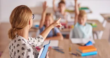 Profesorii cu experiență vor fi scutiți de recalificare repetată