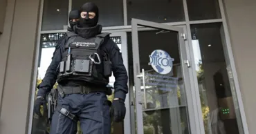Șapte cetățeni români și moldoveni, suspectați de falsificare de documente: Au avut loc percheziții