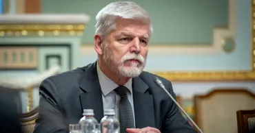 Президент Чехии пригрозил премьеру, не желающему пускать его на саммит НАТО, судом