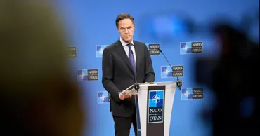 Рютте опроверг слухи о перенаправлении США оружия для Украины на Ближний Восток