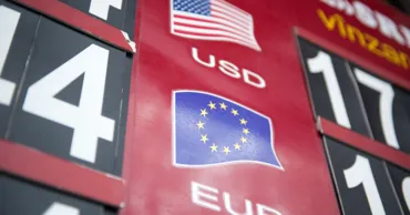 Curs valutar 10 septembrie 2026: Cât valorează un euro și un dolar