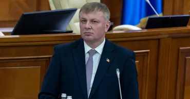 Куюмжу: В Украине подняли зарплаты учителям, а в Молдове кормят обещаниями
