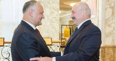 Dodon îl felicită pe Lukașenko și laudă Belarusul: Un model de stabilitate