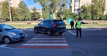 В Сороках автомобиль сбил 59-летнюю женщину, переходившую дорогу по правилам