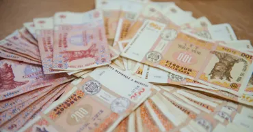 В Молдове население тратит и занимает больше, чем откладывает