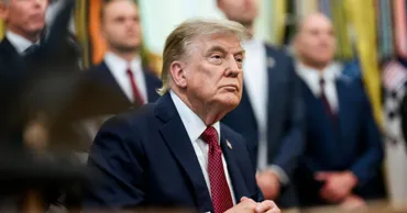 Трамп пообещал официально запретить термин "искусственный интеллект"