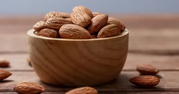 Ученые: Ежедневное употребление миндаля снижает выраженность акне на 22,2%