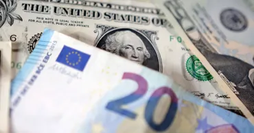 Curs valutar 27 august 2026: Cât valorează un euro și un dolar