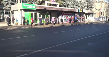 На каждой бельцкой остановке установят вместительные урны.