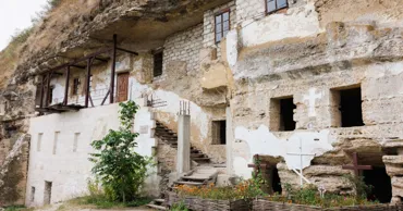 Traseul turistic către Mănăstirea Țipova va fi modernizat: Un proiect, lansat