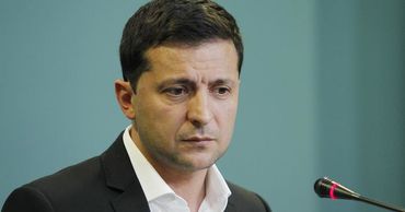 Зеленский заявил, что Украина должна извлечь уроки из "революций".