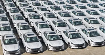 ЕС попросил Китай добровольно ограничить экспорт гибридных автомобилей