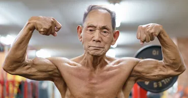 Încă câștigă competiții de culturism. Cum se antrenează un japonez de 90 de ani