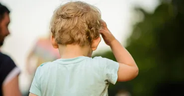 В Молдове продали 3-летнего ребенка для усыновления: полиция задержала троих