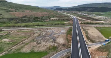 Turcia vrea să investească într-o autostradă care va ajunge și în România
