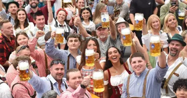 Oktoberfestul de la München a fost vizitat de un număr record de 7,4 milioane de persoane