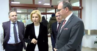 Башкан и посол Румынии посетили комратскую больницу и лицей Еминеску.