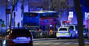 Șoferul autobuzului care a intrat într-o stație din Stockholm a fost eliberat