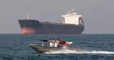 Иран заявил о захвате двух судов возле Ормуза