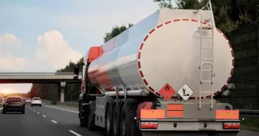 Peste 1.200 de tone de benzină și motorină, importate luni în Republica Moldova