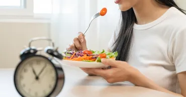 Ученые выяснили, какой завтрак и ужин замедляют возрастные изменения