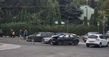 В Кишиневе произошло ДТП на пересечении улиц Руссо и Садовяну