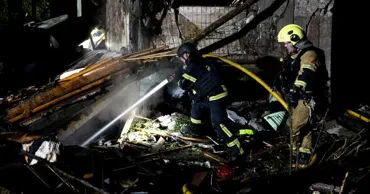 Un atac rusesc zguduie Kievul. Explozii puternice și clădiri cuprinse de flăcări
