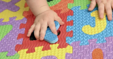Specialist: Intervenția timpurie este cheia pentru dezvoltarea copiilor cu autism