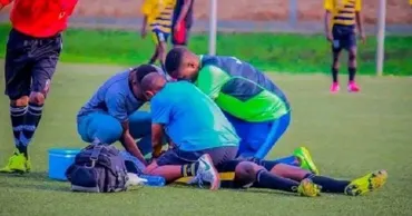Un fotbalist din Burundi a murit în timpul unui meci după ce a înghițit o monedă norocoasă