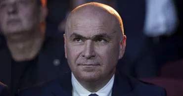 В Румынии социал-демократы и ультраправые готовят вотум недоверия правительству