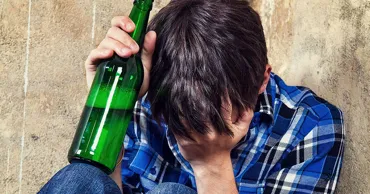 Caz șocant la Sângerei: Un minor și-ar fi violat colegul de pahar într-un parc