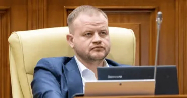 Роман Рошка займет вакантное кресло в парламенте после отставки Александра Трубки
