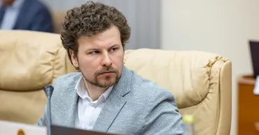 Переговоры правительства и профсоюзов о зарплатах педагогов пройдут 1 сентября