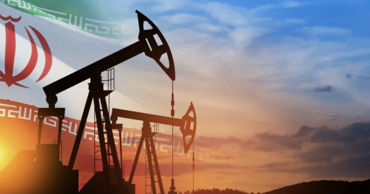 Иран начал сокращать добычу нефти на фоне американской блокады