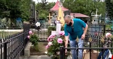 В этом году жители Сорок отметили Радоницу скромнее обычного.