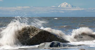 У берегов Аляски произошло землетрясение магнитудой около 6