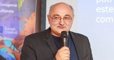 Директор Центра культурных политик Вячеслав Рябчинский.
