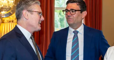 Premierul Marii Britanii ar putea demisiona luni. Un rival, pregătit să-i ia locul
