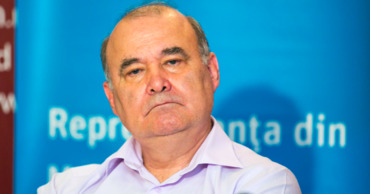Бывший вице-премьер, политолог Виктор Степанюк.