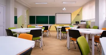 Moldova vrea să împrumute 40 de milioane de euro pentru modernizarea școlilor