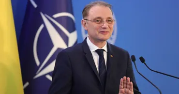 Премьер Румынии обсудил с генеральным секретарем НАТО атаки в Чёрном море
