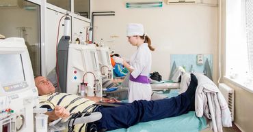 В Минздраве разъяснили, у каких категорий медиков вырастут зарплаты.